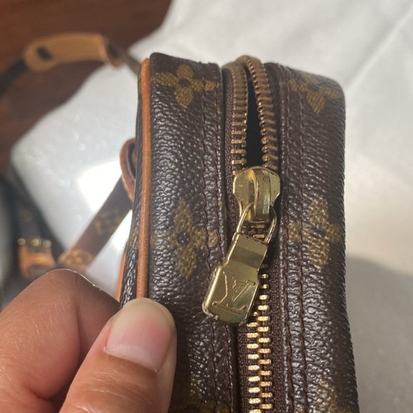 Authentic Louise Vuitton Danube - Picture 10 of 11